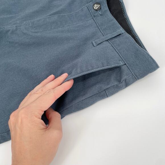 Volcom Chino Shorts 28 Mens Gray Blue Casual True To This Pockets Skateboarding - Picture 6 of 9